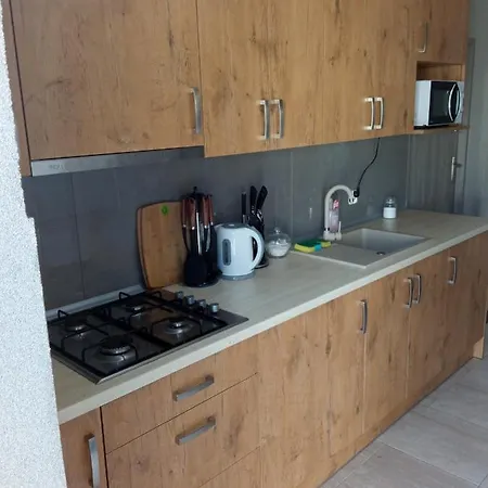 Czerwony Szafir Grodzisk Hostel