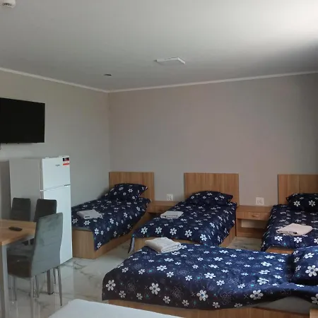 Czerwony Szafir Grodzisk Хостел