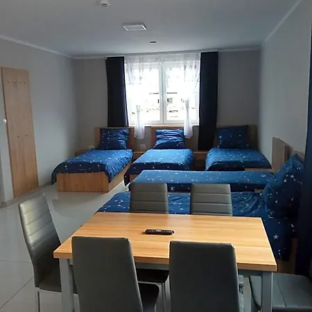 Czerwony Szafir Grodzisk Hostel Grodzisk Mazowiecki