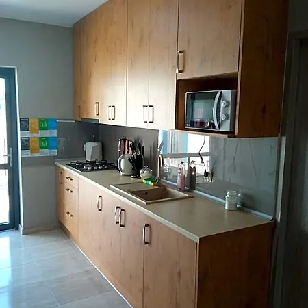 Hostel Czerwony Szafir Grodzisk *